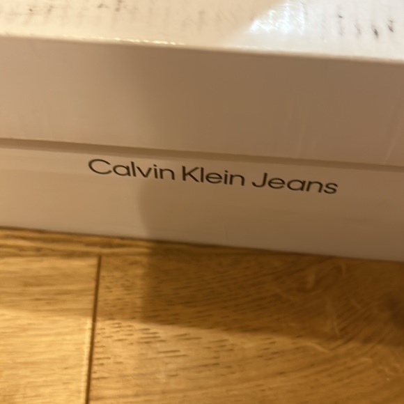 NWT Silver Fashion sneakers CK Jeans - Picture 3 of 8